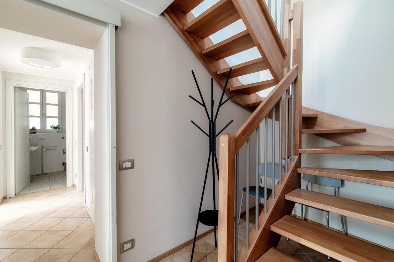 Sky Attic 72 - The House Of Travelers Apartamento Como Exterior foto