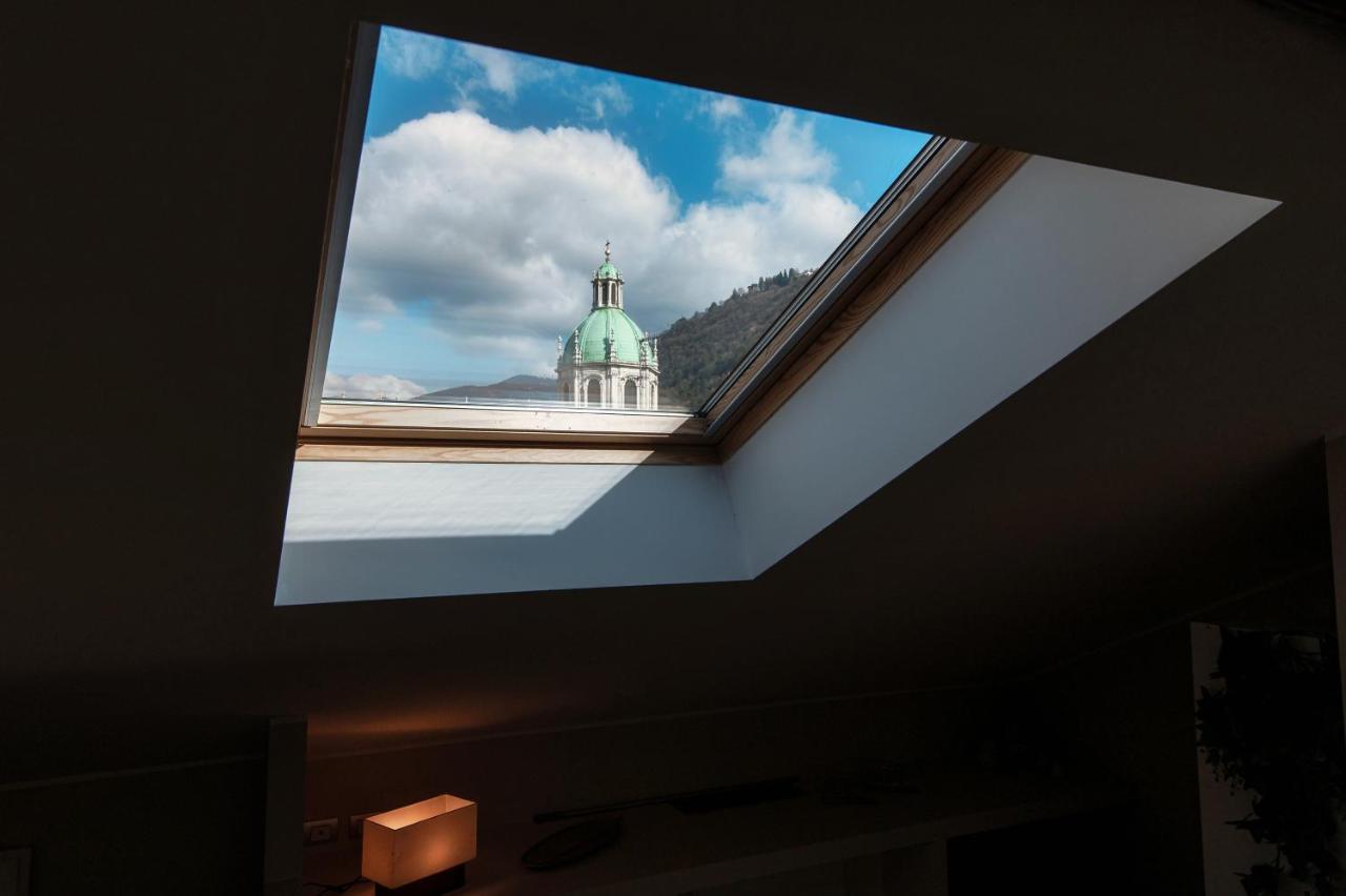 Sky Attic 72 - The House Of Travelers Apartamento Como Exterior foto