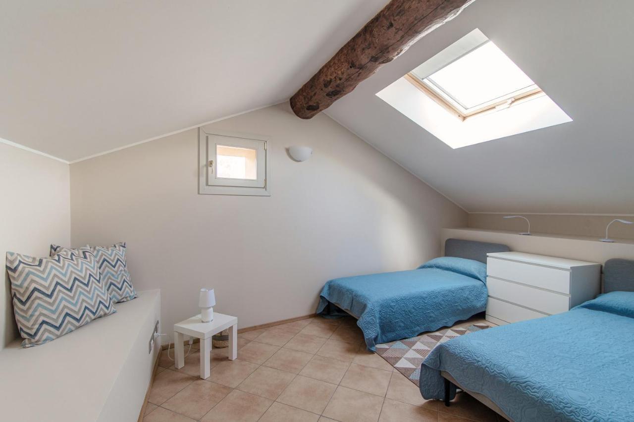 Sky Attic 72 - The House Of Travelers Apartamento Como Exterior foto