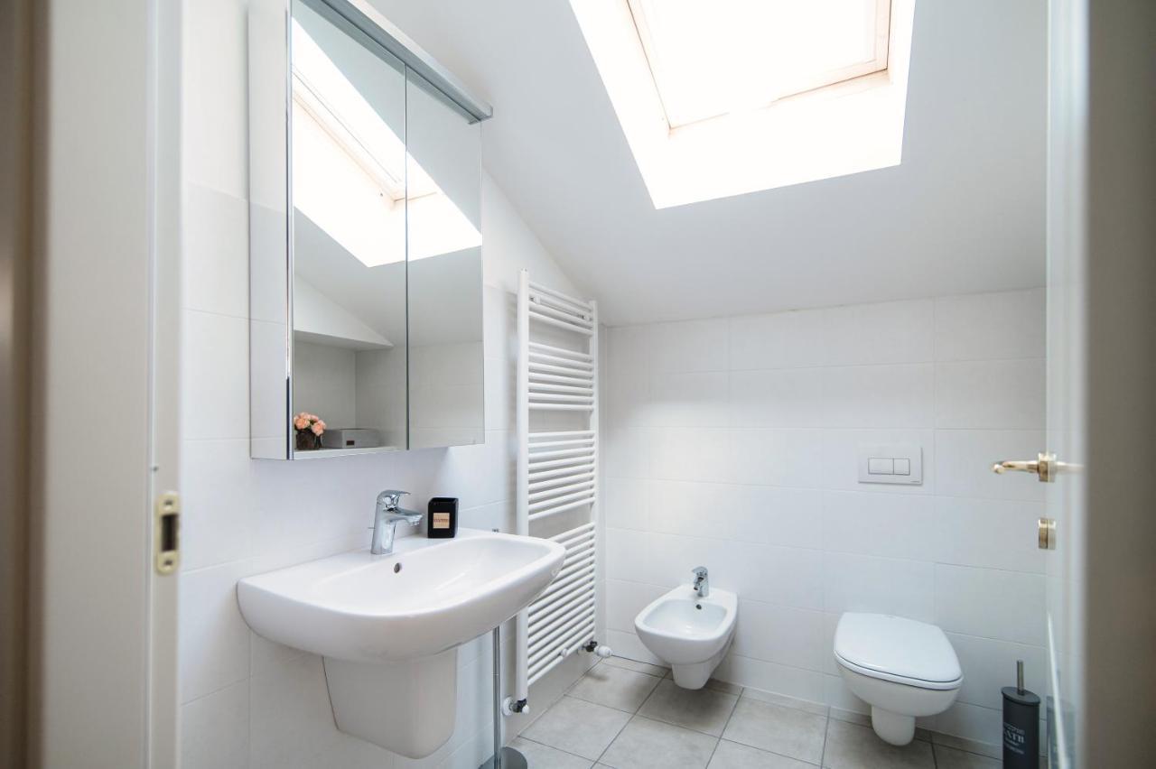 Sky Attic 72 - The House Of Travelers Apartamento Como Exterior foto