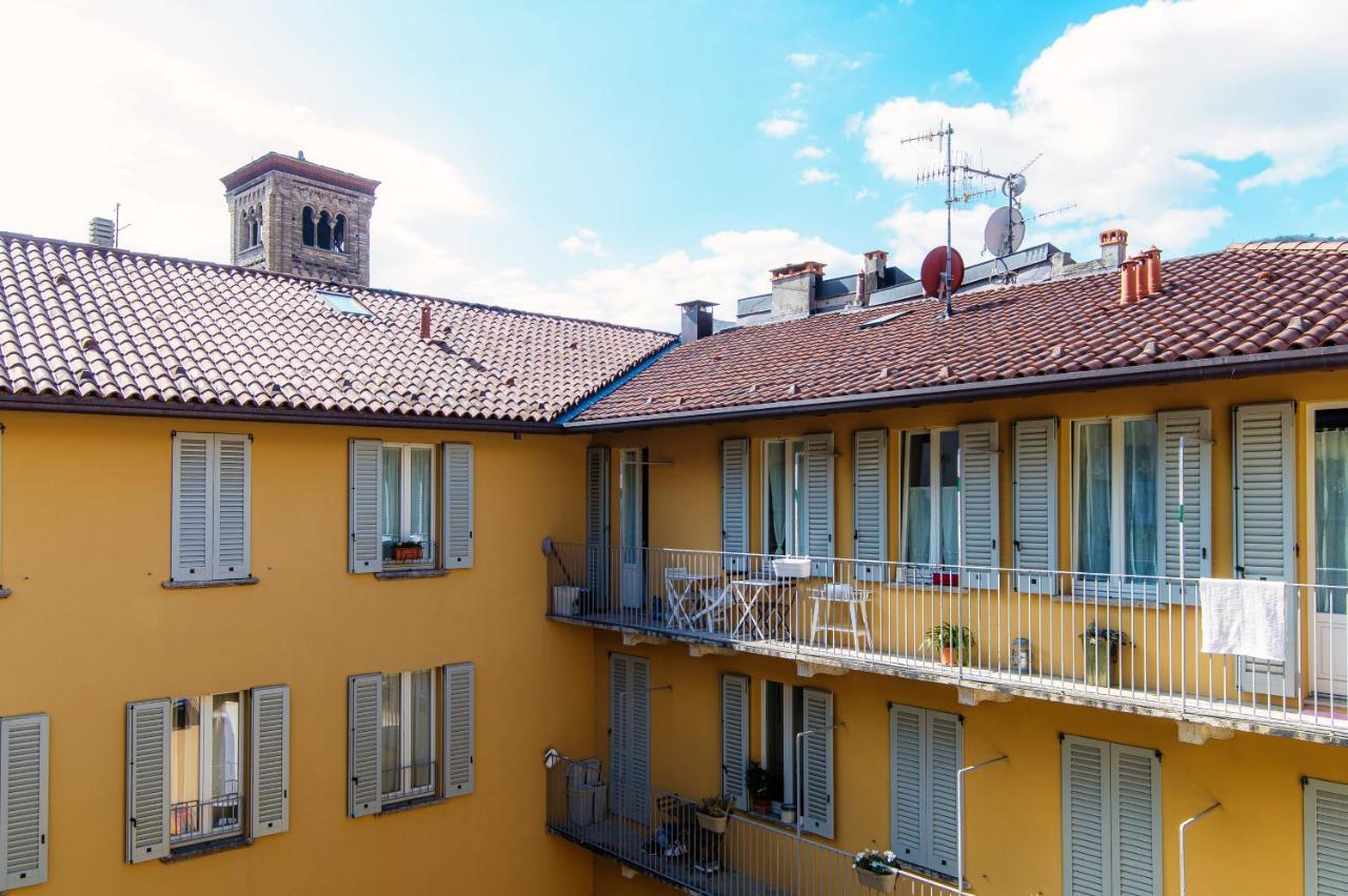 Sky Attic 72 - The House Of Travelers Apartamento Como Exterior foto